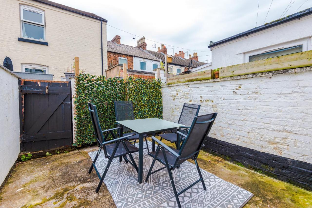 New! Gorgeous 2-Bed Home In Chester City Centre By 53 Degrees Property - Incredible Location, Ideal For Small Groups - Sleeps 6! Ngoại thất bức ảnh