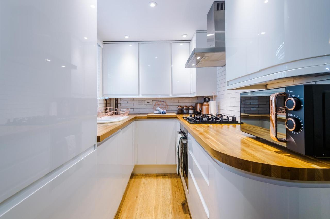 New! Gorgeous 2-Bed Home In Chester City Centre By 53 Degrees Property - Incredible Location, Ideal For Small Groups - Sleeps 6! Ngoại thất bức ảnh