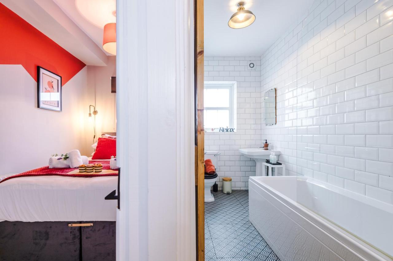 New! Gorgeous 2-Bed Home In Chester City Centre By 53 Degrees Property - Incredible Location, Ideal For Small Groups - Sleeps 6! Ngoại thất bức ảnh