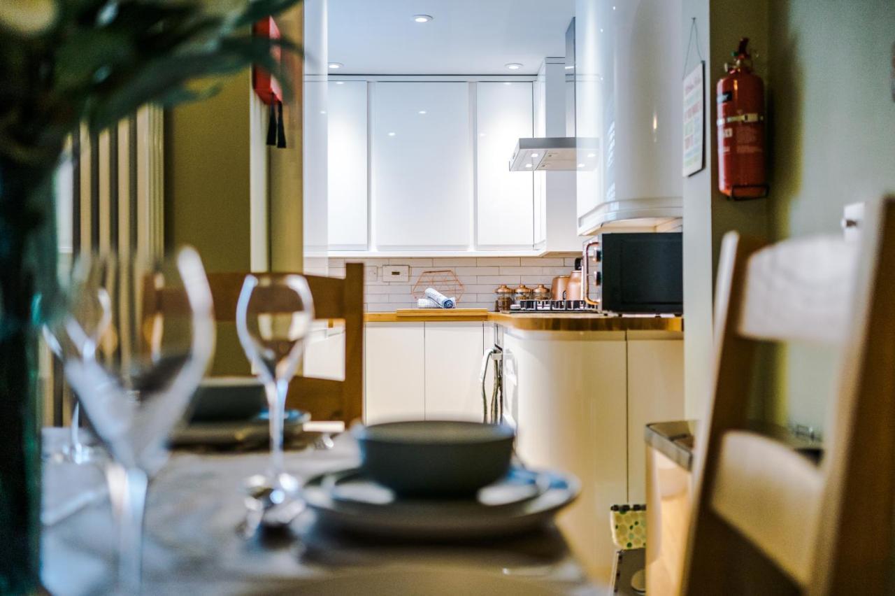 New! Gorgeous 2-Bed Home In Chester City Centre By 53 Degrees Property - Incredible Location, Ideal For Small Groups - Sleeps 6! Ngoại thất bức ảnh
