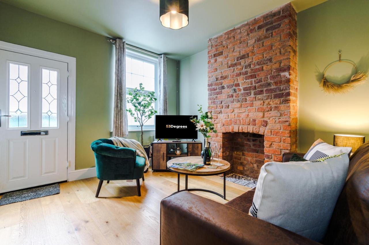 New! Gorgeous 2-Bed Home In Chester City Centre By 53 Degrees Property - Incredible Location, Ideal For Small Groups - Sleeps 6! Ngoại thất bức ảnh